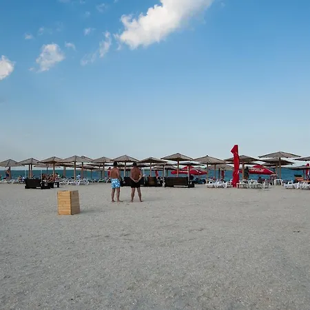 Jijo's Mamaia