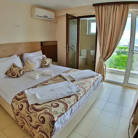 Hotel Jijo's Mamaia